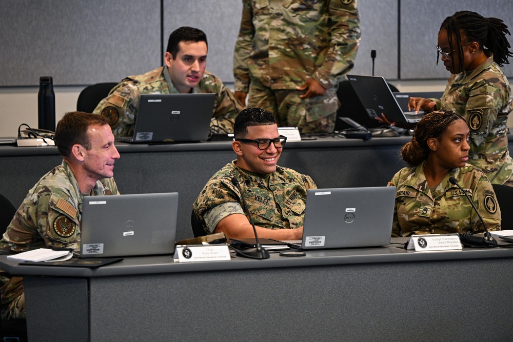 JSOU’s Enlisted Academy hosts GATEWAY course for USSOCOM, USCENTCOM