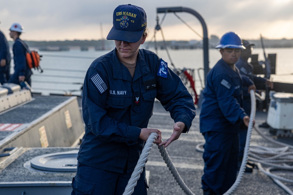 USS Mahan Departs Naval Station Rota