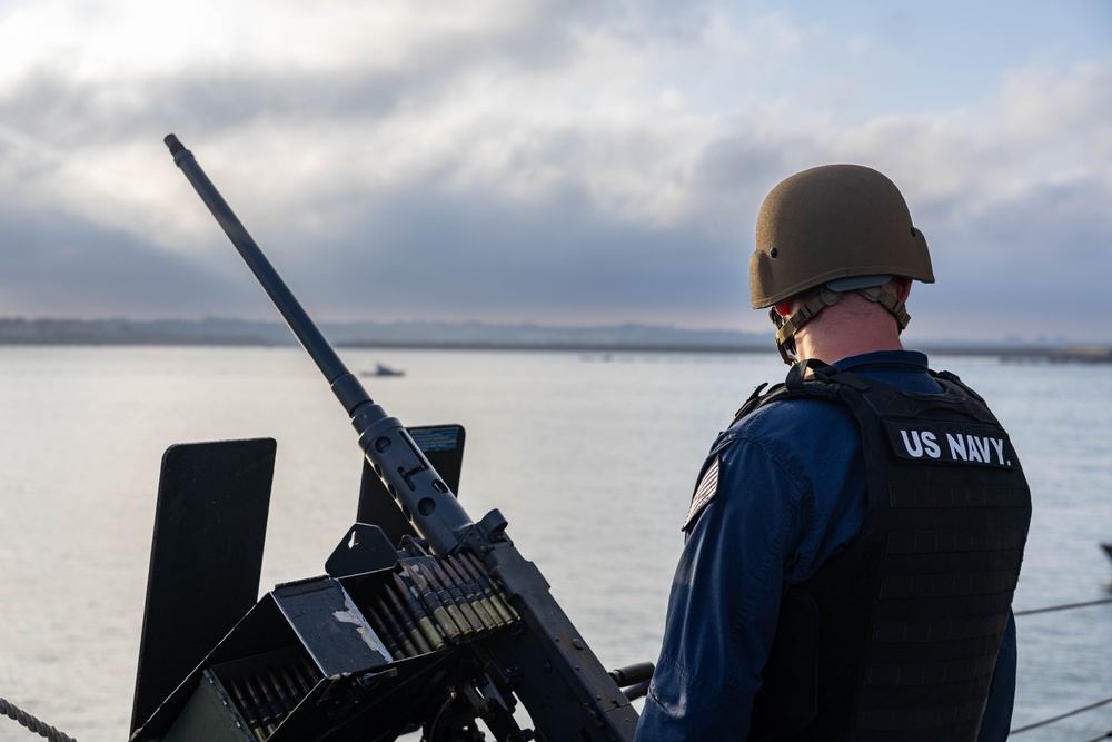 USS Mahan (DDG 72) Departs Naval Station Rota
