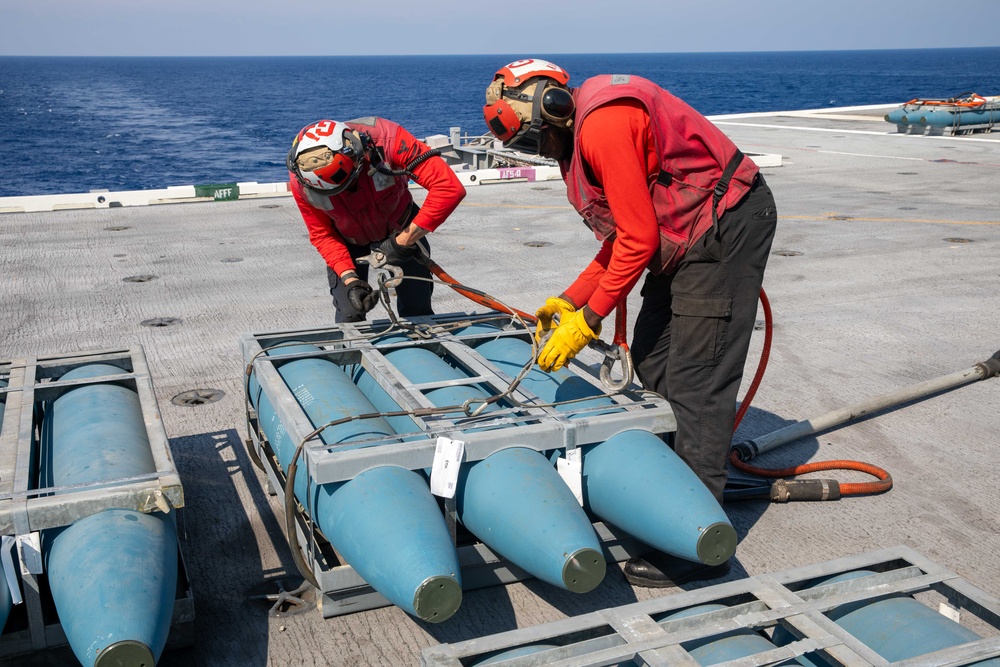 USS Gerald R. Ford (CVN 78) Conducts Vertical Replenishment