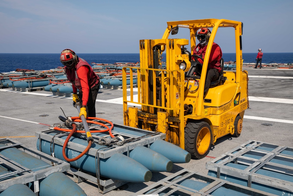 USS Gerald R. Ford (CVN 78) Conducts Vertical Replenishment