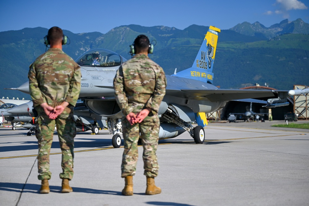 Brig. Gen. Tad Clark's F-16 Fini Flight