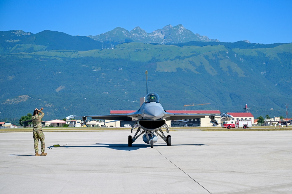 Brig. Gen. Tad Clark's F-16 Fini Flight