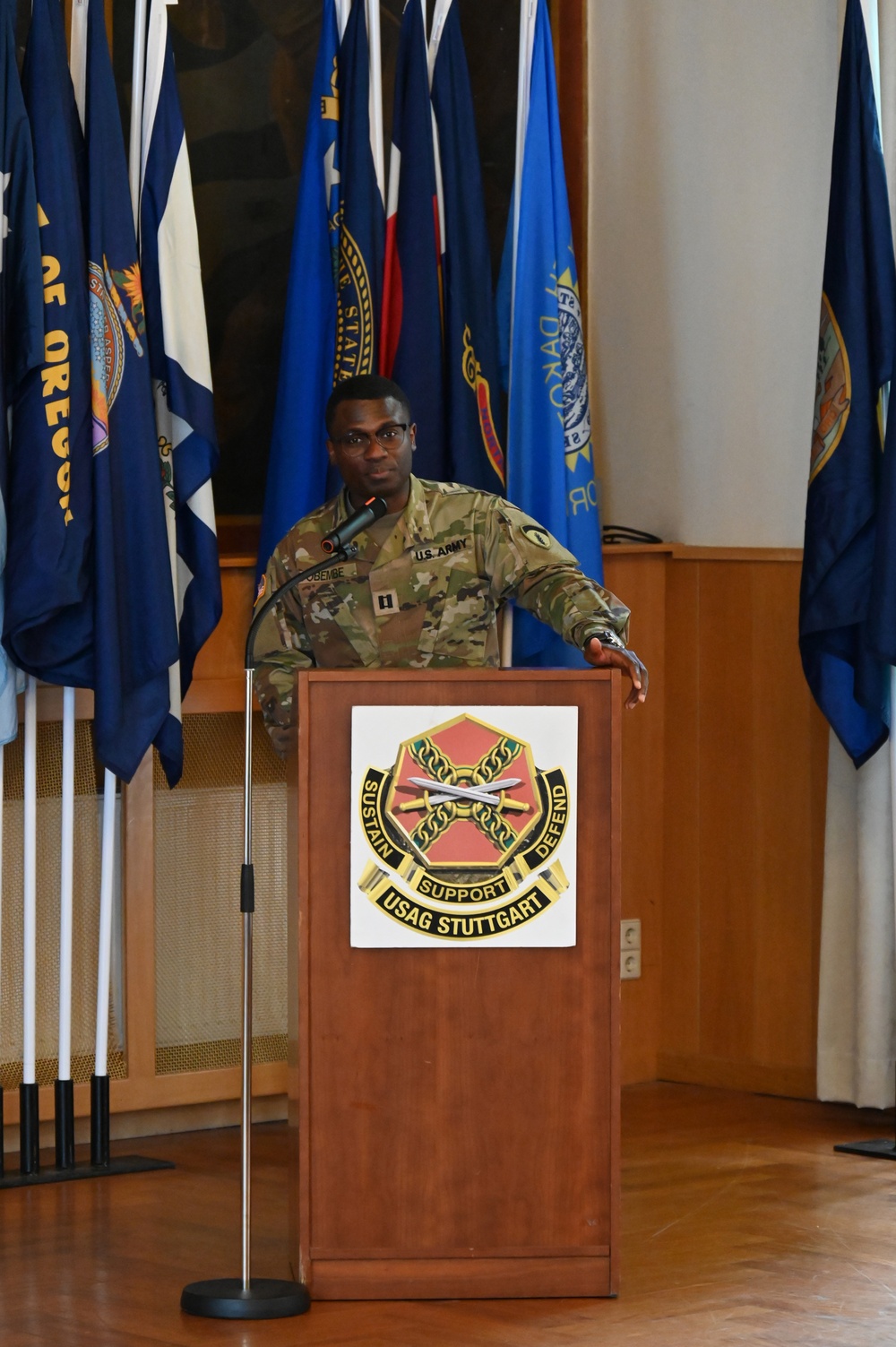 Company first sergeant relinquishes responsibility at USAG Stuttgart ceremony