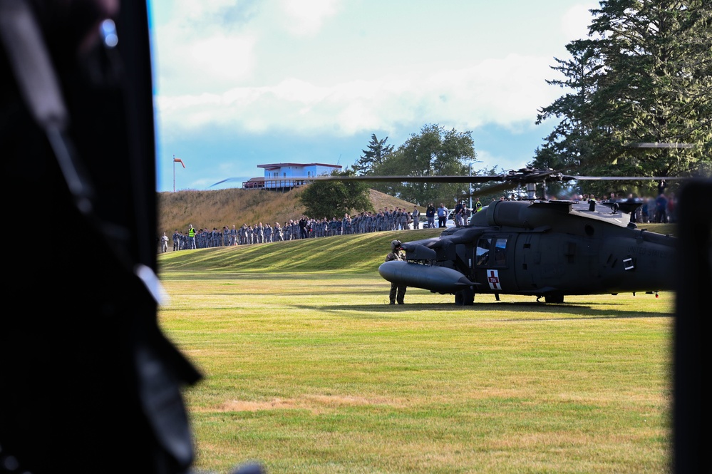 Oregon Army National Guard Aviation Gives Civil Air Patrol Cadets a Lift