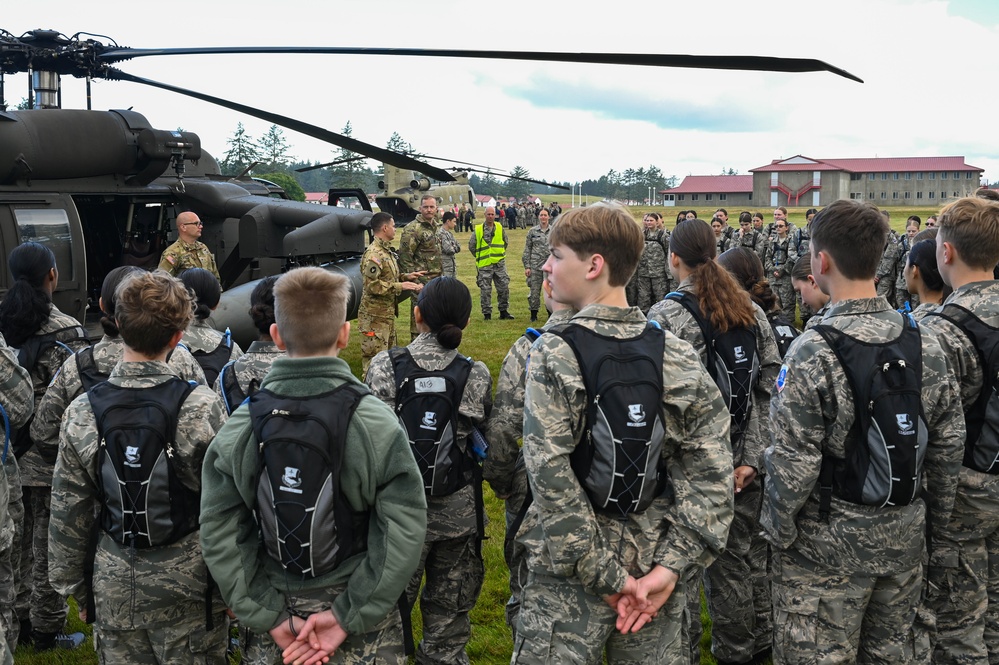 Oregon Army National Guard Aviation Gives Civil Air Patrol Cadets a Lift