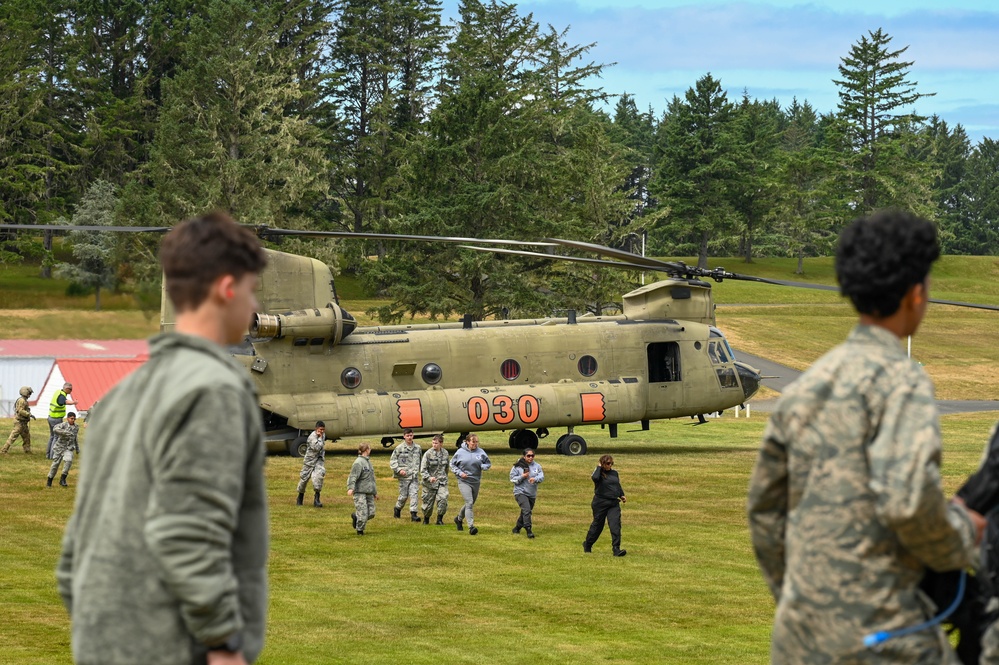 Oregon Army National Guard Aviation Gives Civil Air Patrol Cadets a Lift