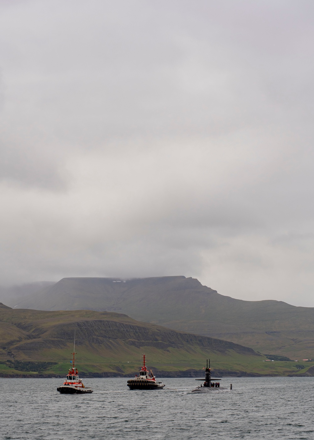 USS Newport News (SSN 750) Pulls in to Iceland