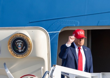 POTUS visits 132d Wing