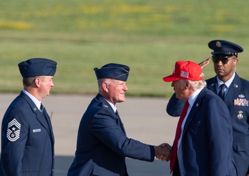 POTUS visits 132d Wing