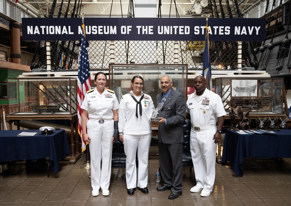 NAVWAR Reserve Sailor Named National Reserve Sailor of the Year Finalist