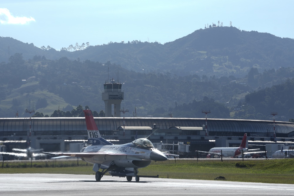 Viper Demo Team arrives at F-AIR 25 Colombia