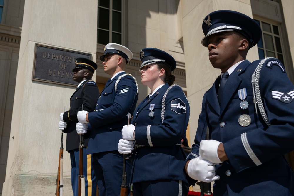 SD Hosts Israeli PM Netanyahu at the Pentagon