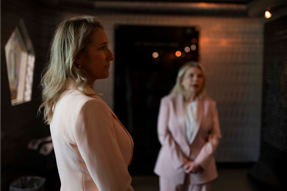 Mrs. Hegseth, Mrs. Netanyahu Tour Pentagon