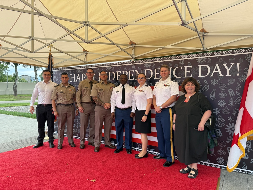 WRAIR-EME celebrates U.S. Independence Day at the U.S. Embassy in Georgia