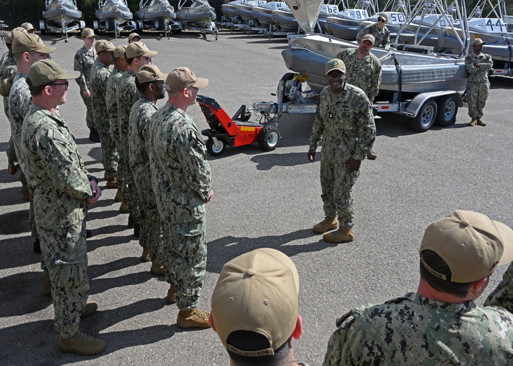U.S. Pacific Fleet Master Chief Don Davis visits Unmanned Surface Vessel Squadron 3 in San Diego