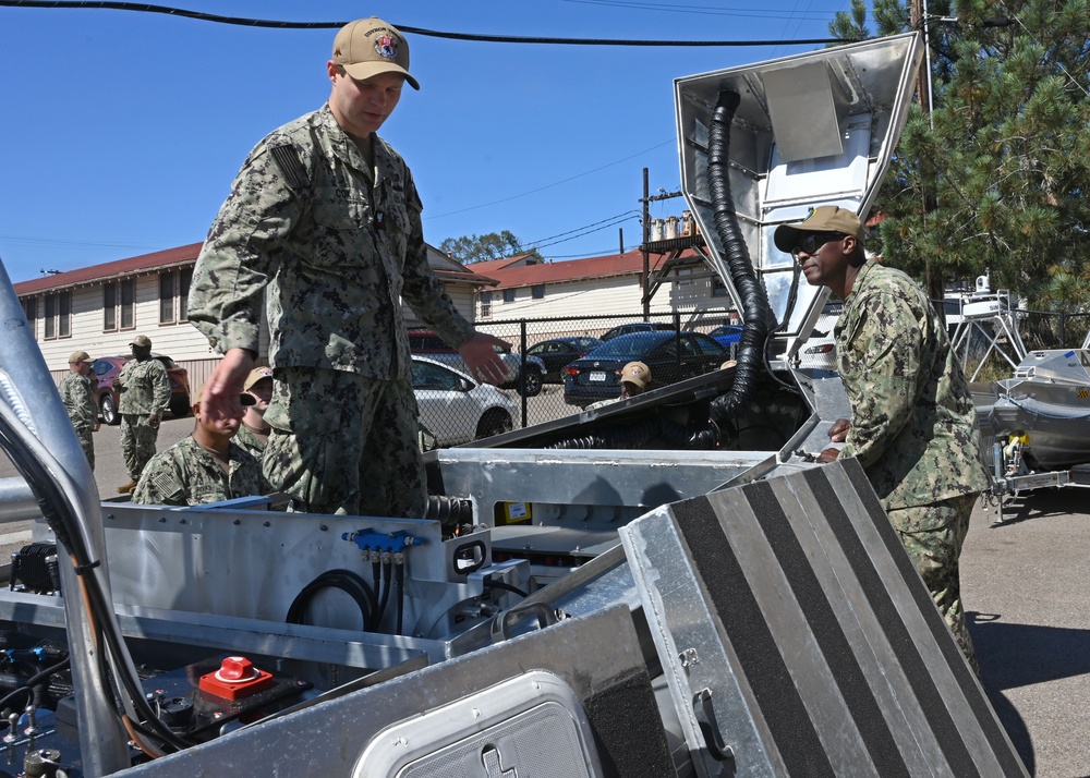 U.S. Pacific Fleet Master Chief Don Davis visits Unmanned Surface Vessel Squadron 3 in San Diego