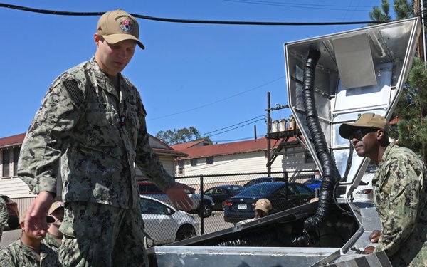 U.S. Pacific Fleet Master Chief Don Davis visits Unmanned Surface Vessel Squadron 3 in San Diego