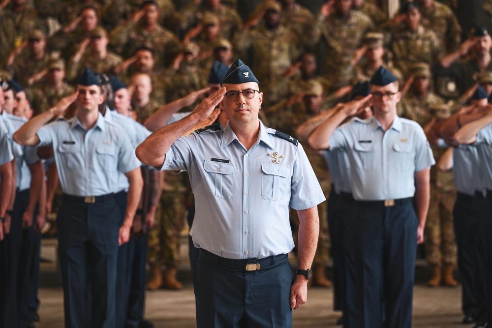 19th Airlift Wing welcomes new commander