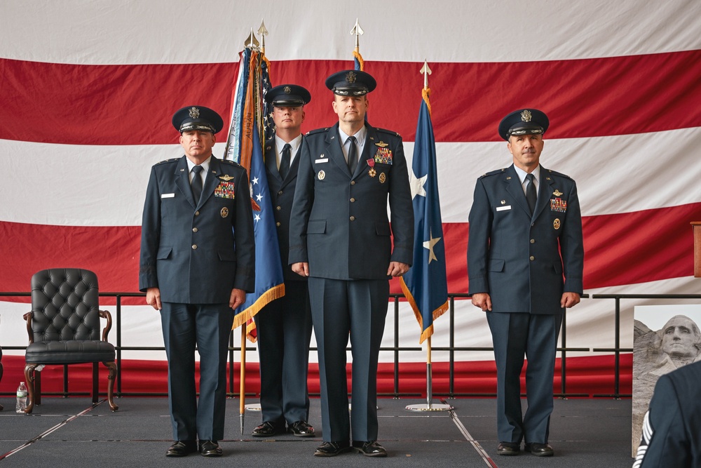 19th Airlift Wing welcomes new commander