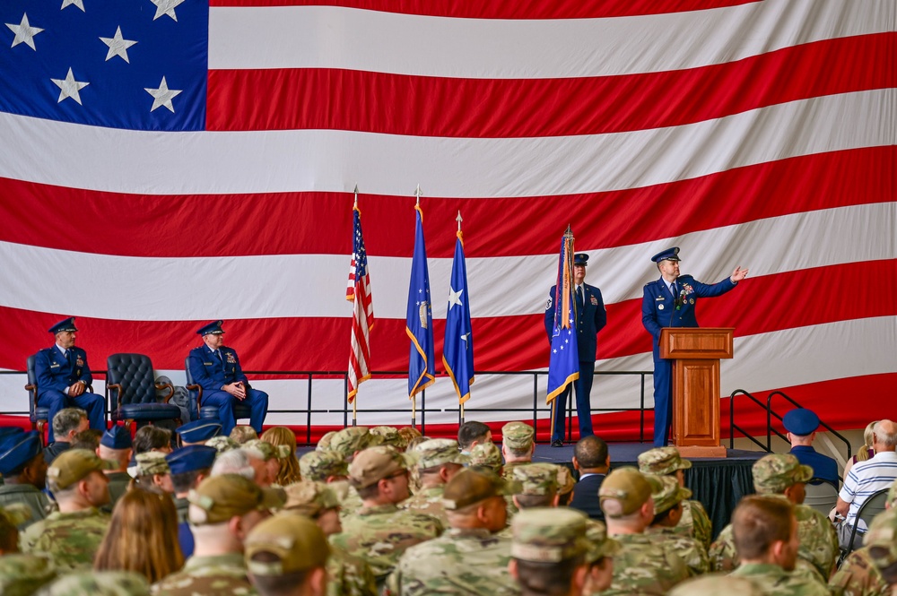 19th Airlift Wing welcomes new commander