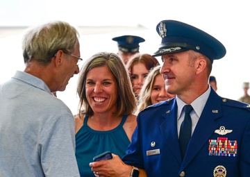 19th Airlift Wing welcomes new commander