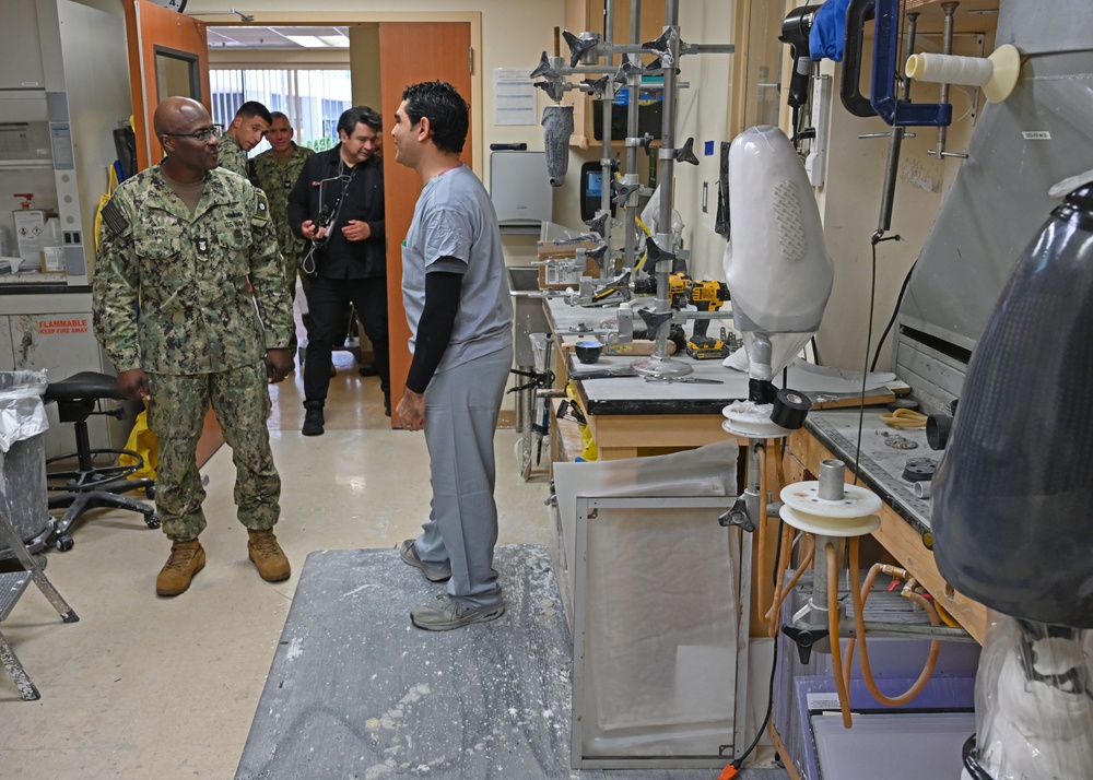 U.S. Pacific Fleet Master Chief Don Davis visits Naval Medicine Readiness and Training Command, San Diego