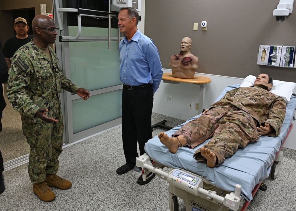 U.S. Pacific Fleet Master Chief Don Davis visits Naval Medicine Readiness and Training Command, San Diego