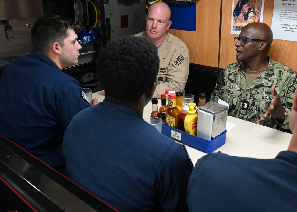FLTCM Don Davis visits USS Alexandria