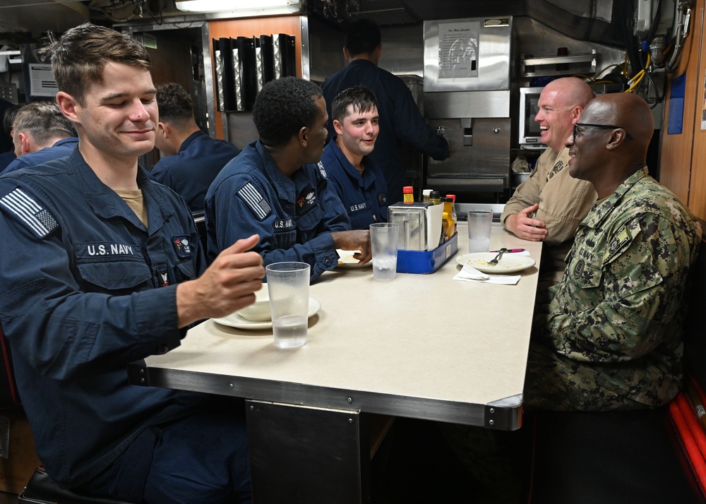 FLTCM Don Davis visits USS Alexandria