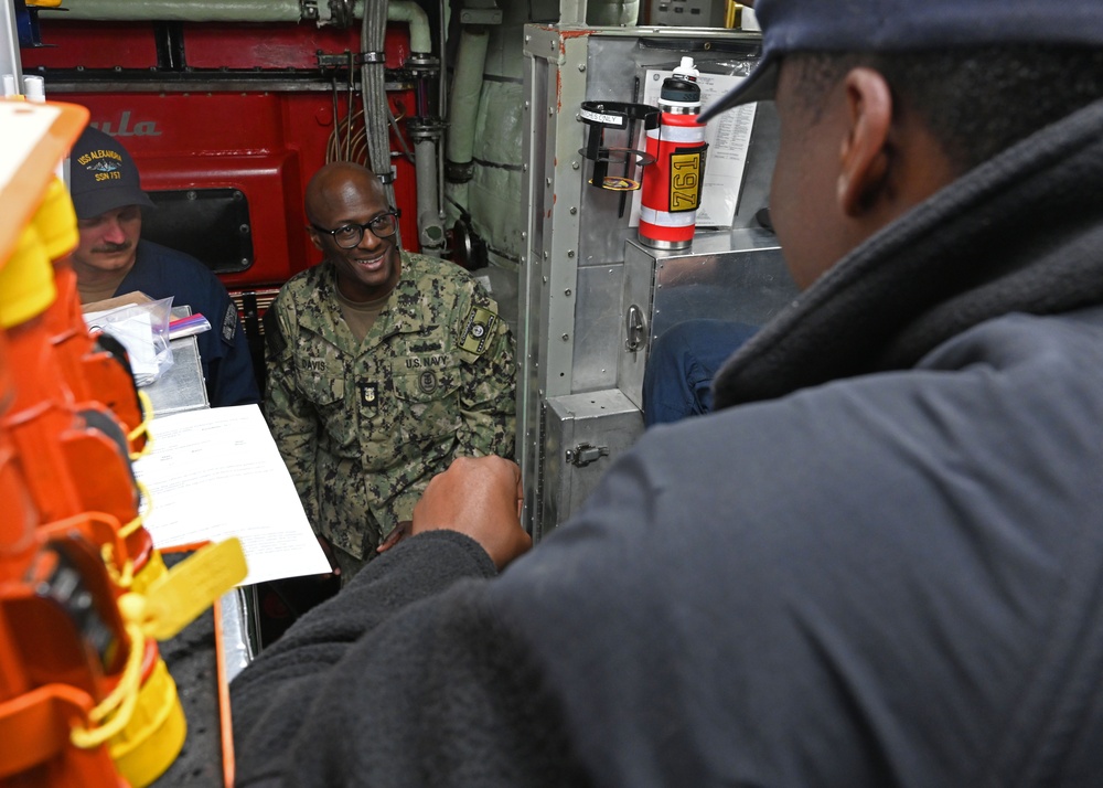 FLTCM Don Davis visits USS Alexandria