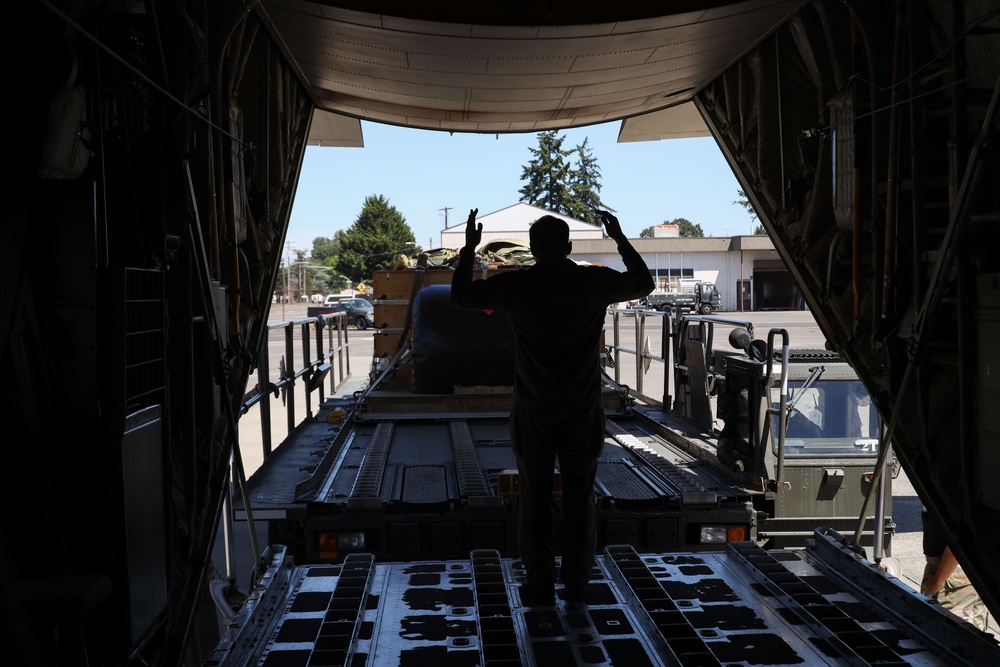 VMGR-153 trains in Idaho
