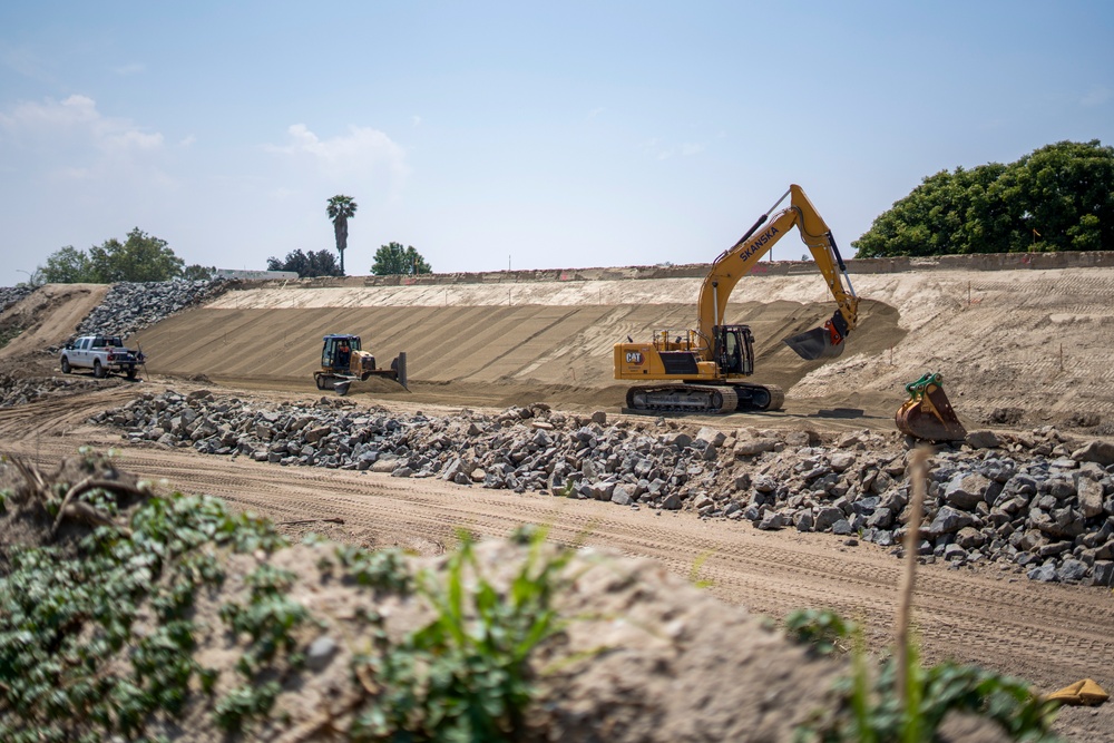 LA District leads Riverside levee rehabilitation effort