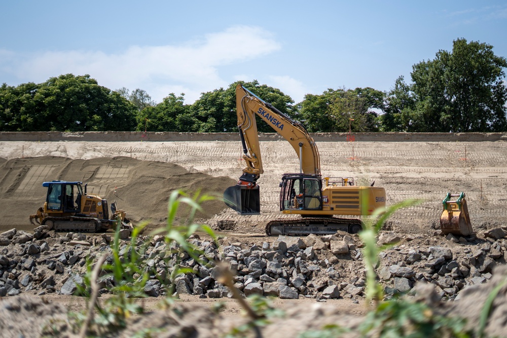 LA District leads Riverside levee rehabilitation effort