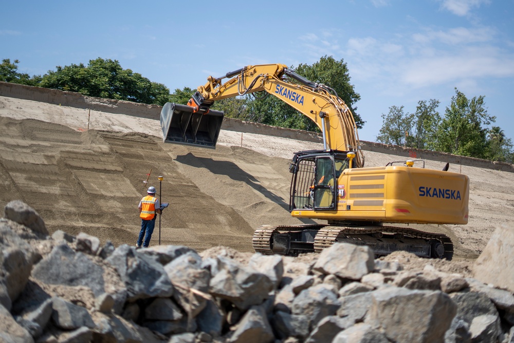 LA District leads Riverside levee rehabilitation effort