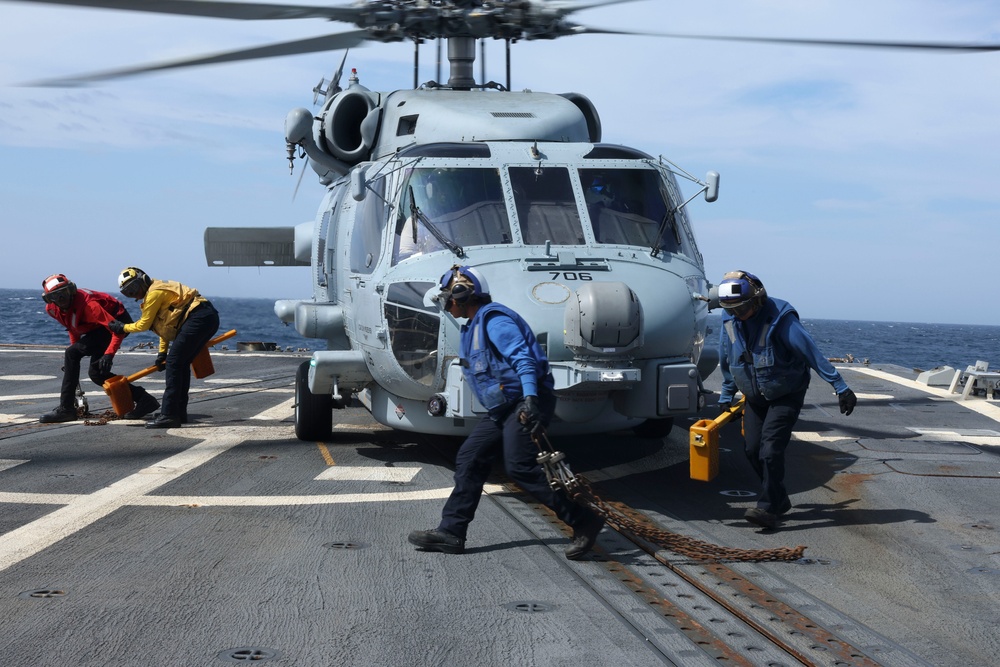 USS Bainbridge (DDG 96) Flight Deck Operations