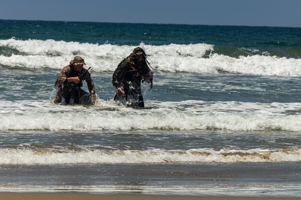 V31 conducts EOTG Boat Raid Course