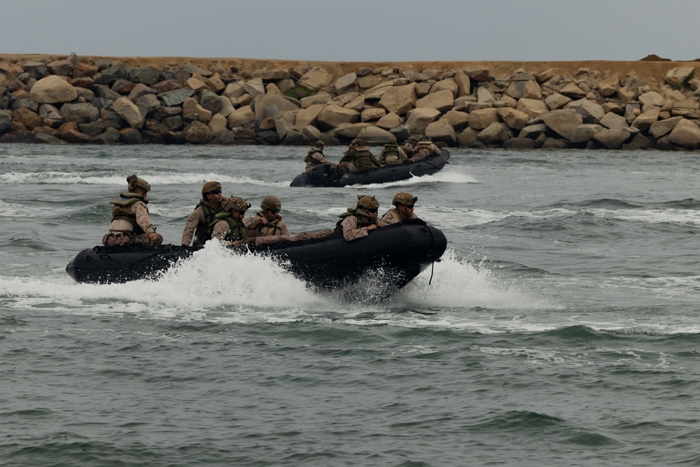 V31 conducts EOTG Boat Raid Course