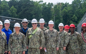 OPNAV N957 Branch Head Visits NAVELSG, Highlights Expeditionary Logistics Capabilities and Future Needs