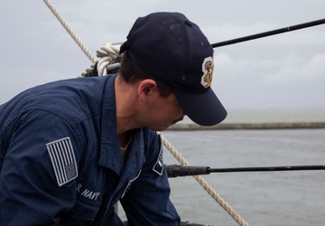 Shoup pulls into Manila