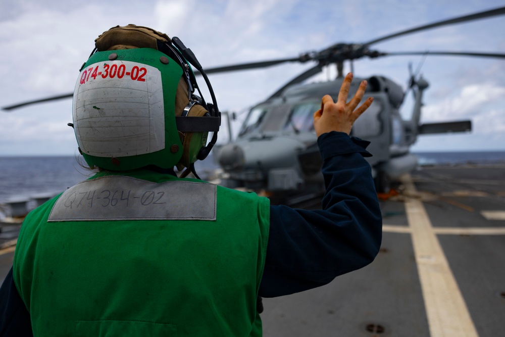 Shoup conducts flight quarters