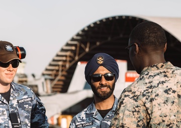 MRF-D 25.3: U.S. Marines use TAGRS to refuel Australian helicopter for the first time