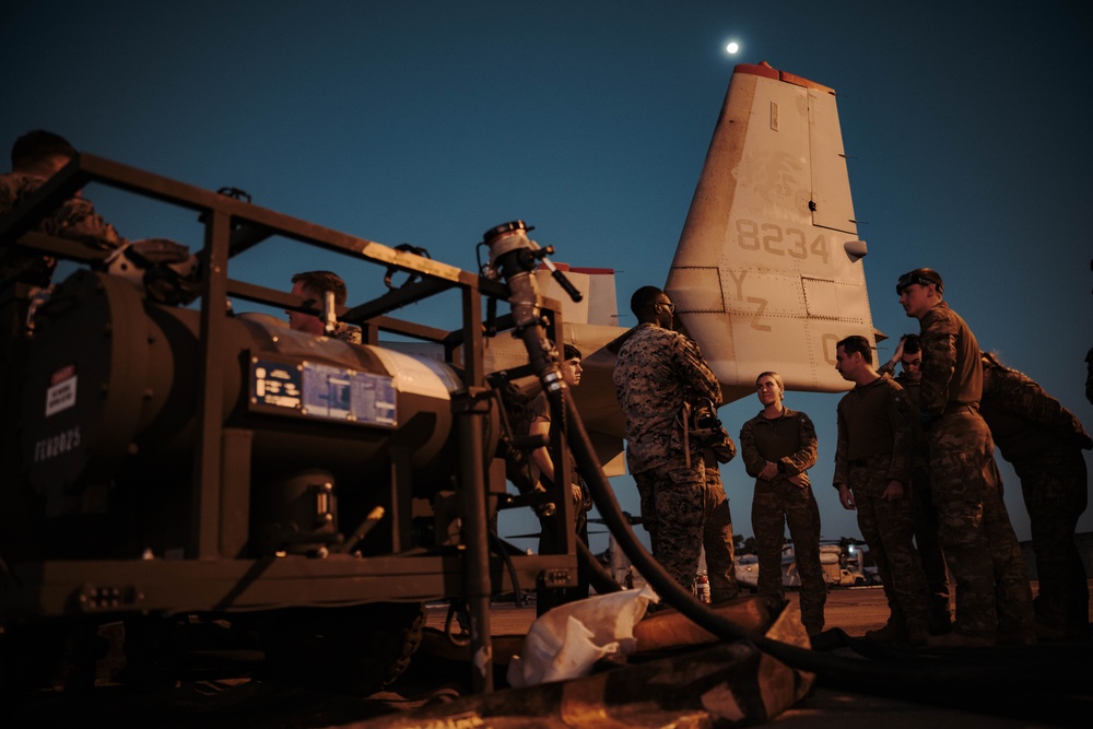 MRF-D 25.3: U.S. Marines use TAGRS to refuel Australian helicopter for the first time