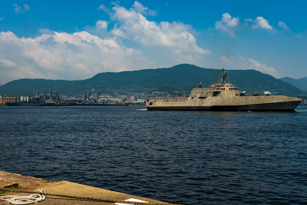 USS Tulsa Visits CFAS