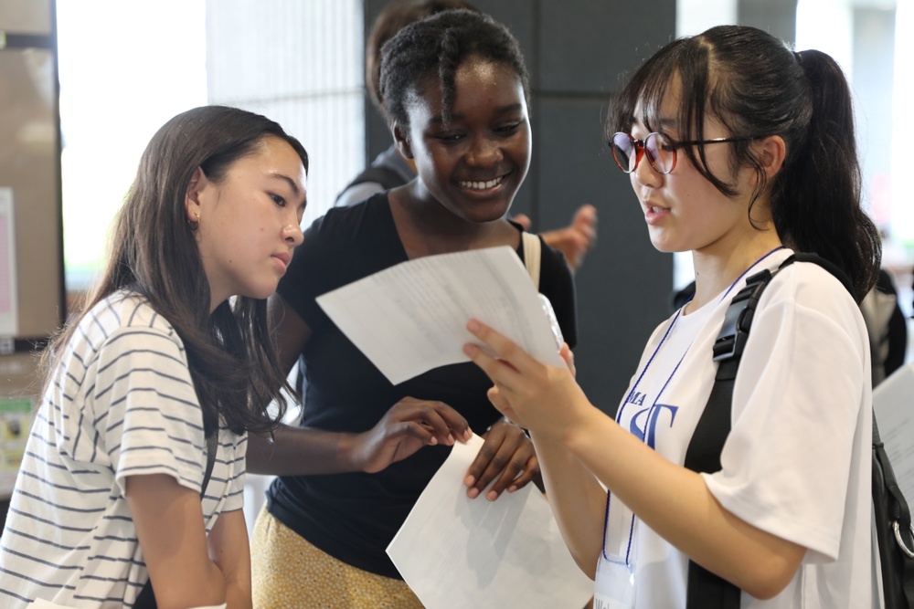 Camp Zama volunteers join local students for English practice, cultural exchange ahead of sister city visit