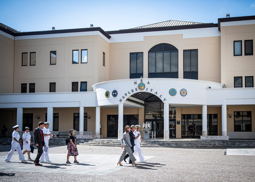 NAVEUR-NAVAF and C6F host U.S. Ambassador to Italy and San Marino