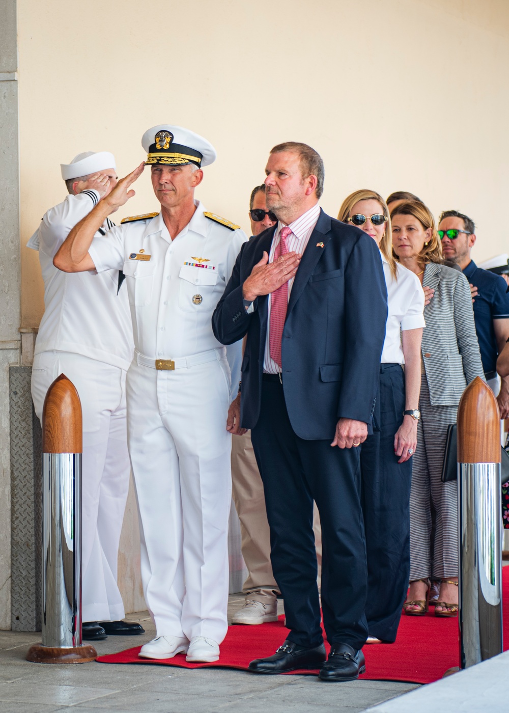 NAVEUR-NAVAF and C6F host U.S. Ambassador to Italy and San Marino