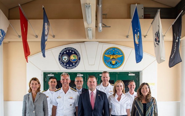 NAVEUR-NAVAF and C6F host U.S. Ambassador to Italy and San Marino