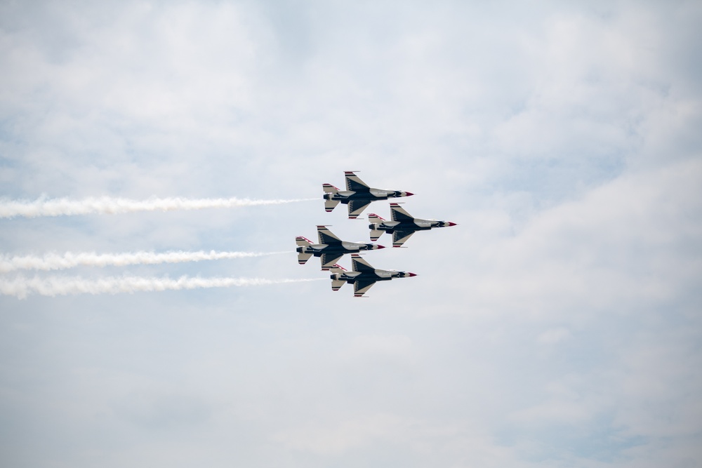 Thunderbirds arrive in Fort Wayne for 2025 air show