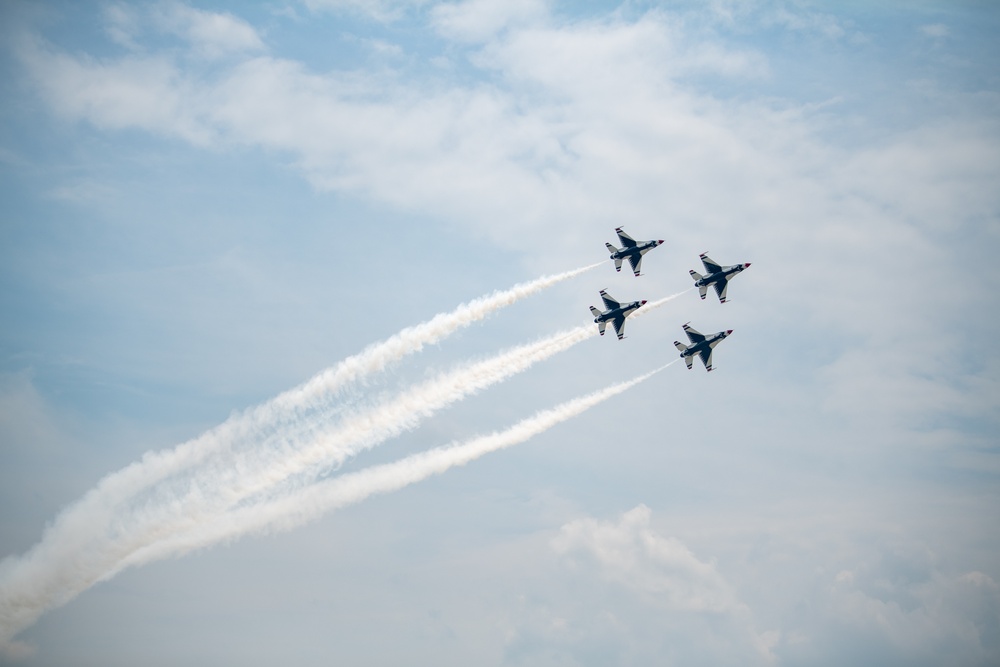 Thunderbirds arrive in Fort Wayne for 2025 air show